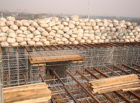碗扣式鋼管腳手架按裝操作步驟●檢驗(yàn)真理的時(shí)候到啦！